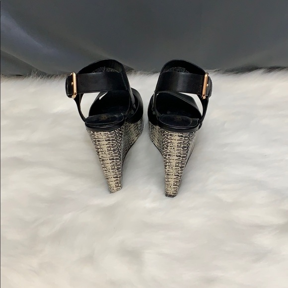 Faux snake print wedges - Picture 4 of 6